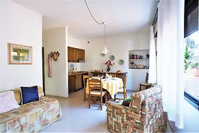 Belvilla by OYO Urban Cottage With Swimming Pool