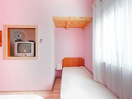 Modern Holiday Home in Mandre With Barbeque