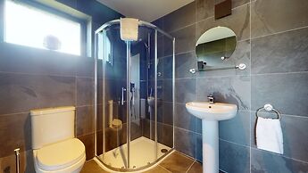 Low Greenlands Holiday Park