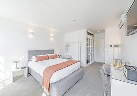 Miragaia Riverside Suites.