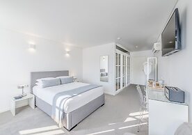 Miragaia Riverside Suites.