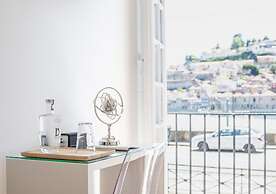 Miragaia Riverside Suites.