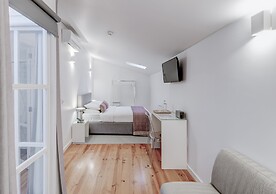 Miragaia Riverside Suites.