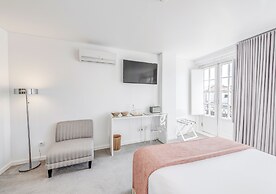 Miragaia Riverside Suites.