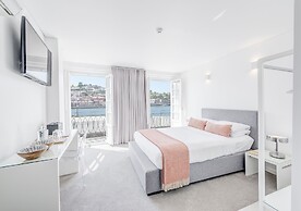 Miragaia Riverside Suites.