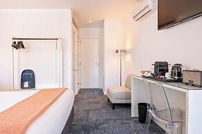 Miragaia Riverside Suites.