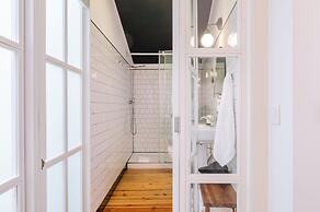 Miragaia Riverside Suites.
