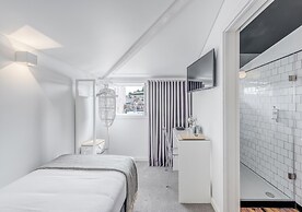 Miragaia Riverside Suites.