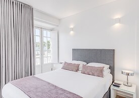 Miragaia Riverside Suites.