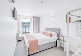 Miragaia Riverside Suites.