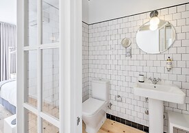 Miragaia Riverside Suites.