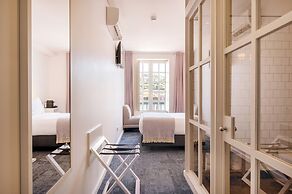 Miragaia Riverside Suites.
