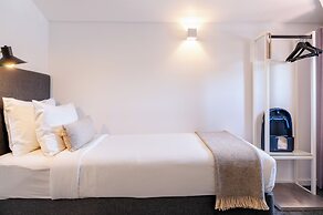 Miragaia Riverside Suites.