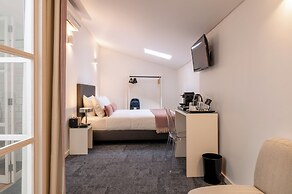 Miragaia Riverside Suites.