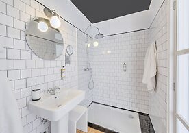 Miragaia Riverside Suites.