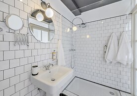 Miragaia Riverside Suites.