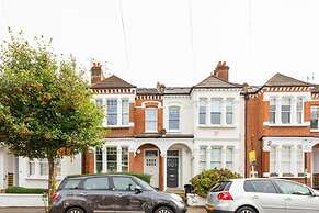 Stunning 2 Bed Apt W Garden in Clapham