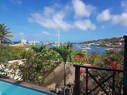 Les Balcons d'Oyster Pond