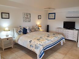 Les Balcons d'Oyster Pond