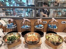 Staz Hotel Premier Dongtan