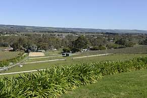 131 Your Vineyard Home in the heart of the Vale