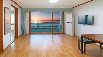 Yangyang Beach Condo