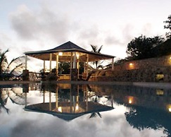 The Carib House 5 Bedrooms And Pool Close To Beach