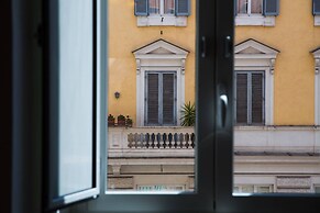 Super Big History Luxury At Colosseum