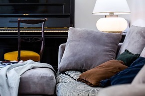 Super Big History Luxury At Colosseum