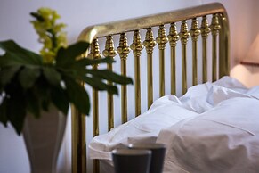 Super Big History Luxury At Colosseum