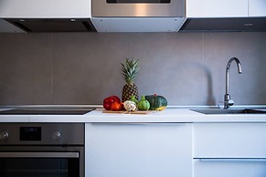 Super Big History Luxury At Colosseum