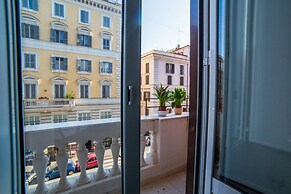 Super Big History Luxury At Colosseum