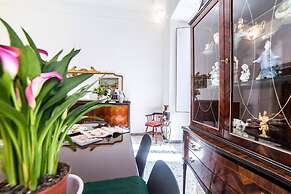 Super Big History Luxury At Colosseum