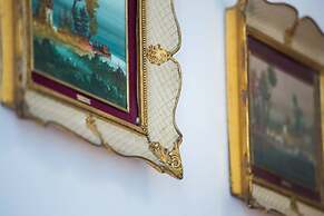 Super Big History Luxury At Colosseum