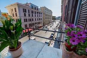 Super Big History Luxury At Colosseum