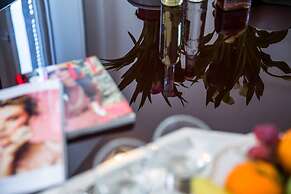 Super Big History Luxury At Colosseum