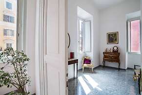 Super Big History Luxury At Colosseum