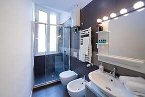 Super Big History Luxury At Colosseum