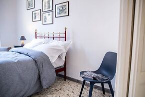 Super Big History Luxury At Colosseum