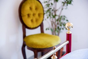 Super Big History Luxury At Colosseum