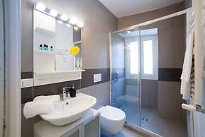 Super Big History Luxury At Colosseum