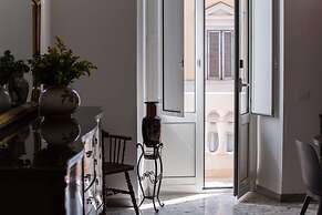 Super Big History Luxury At Colosseum