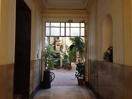 Super Big History Luxury At Colosseum