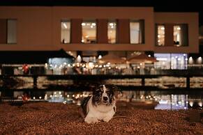 Vislow Resort