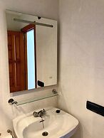 2-bed Apartment 10 min Drive to the Beach!