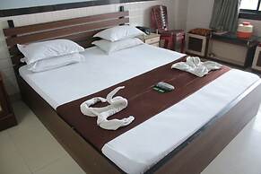 Reba Beach Resort - Hostel