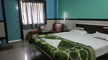 Reba Beach Resort - Hostel