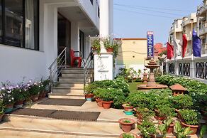 Reba Beach Resort - Hostel