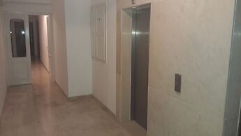 Spacious Modern app Richly Furnished