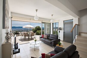 Villa Abbie, Panoramic Sea Views